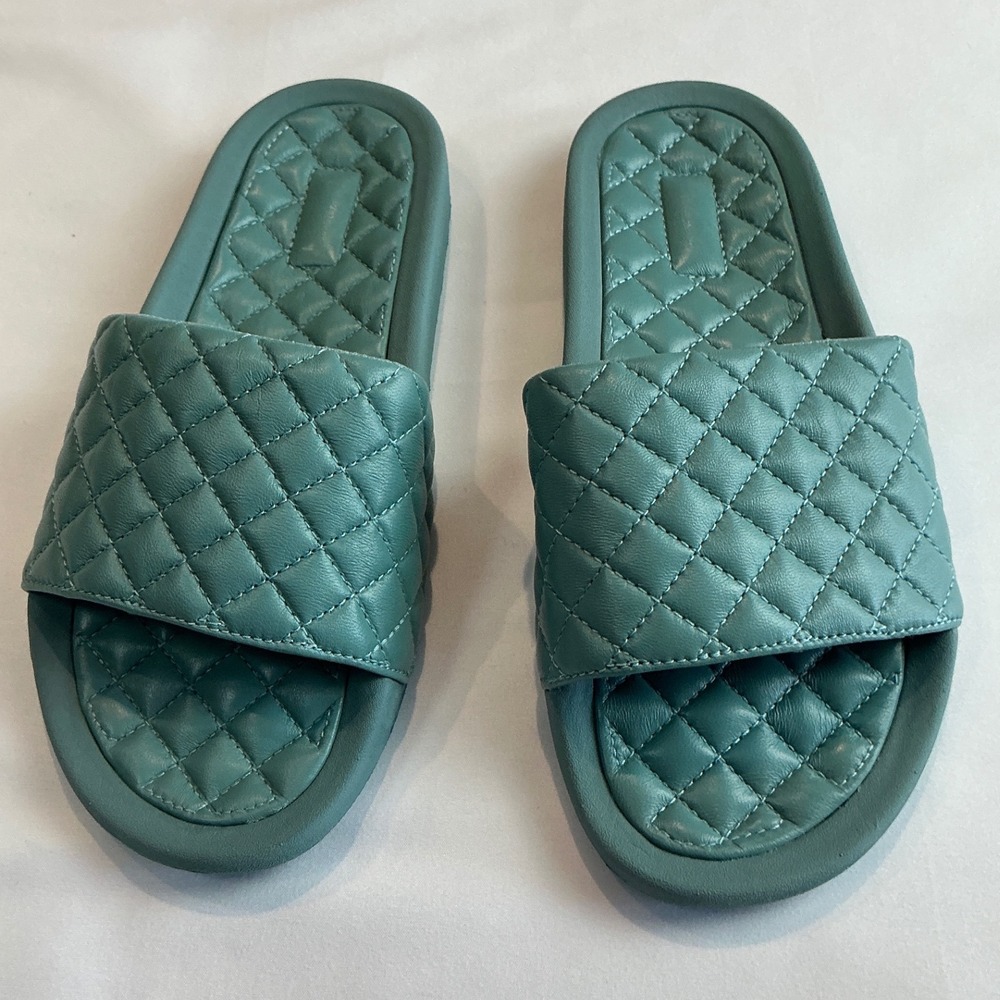 NWOT APL Lusso Quilted Leather Slides Seaside Blue Green size US 7